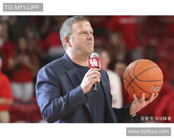 火箭队主帅瓦隆迪被解雇，莫雷临时执掌夏季联赛